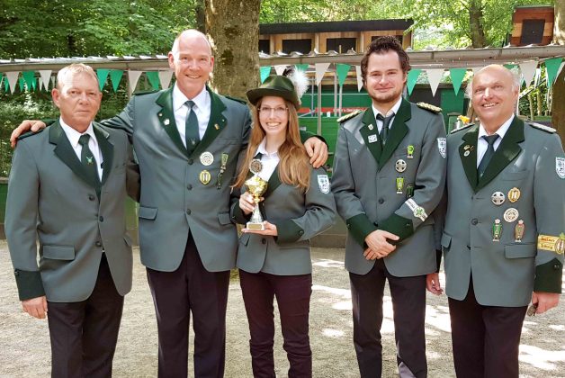 Bertram Ries, Gerhard und Alicia Podtschaske sowie Markus und Rainer Weis