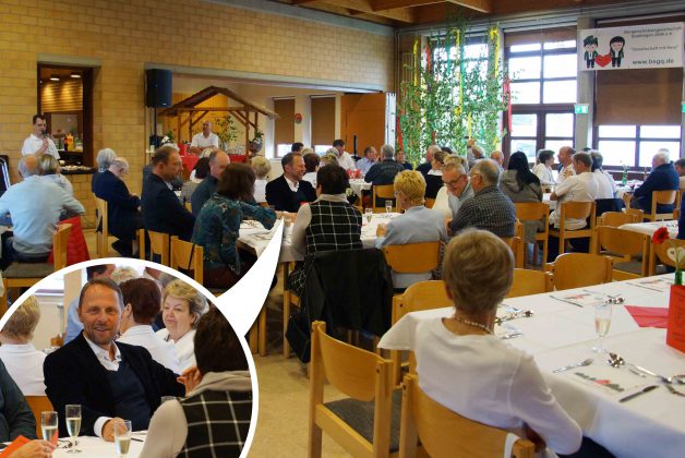 Quettinger Pfarrsaal mit OB Uwe Richrath