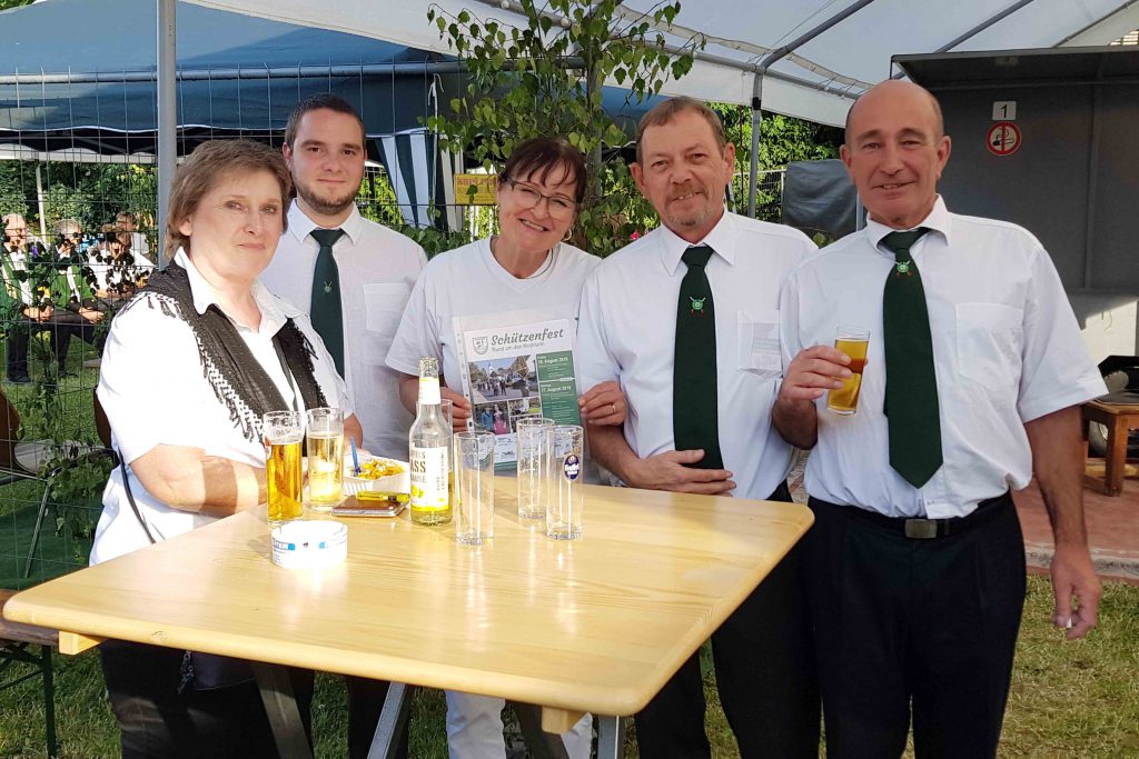 Geselliger Ausklang beim Zugvogelschießen