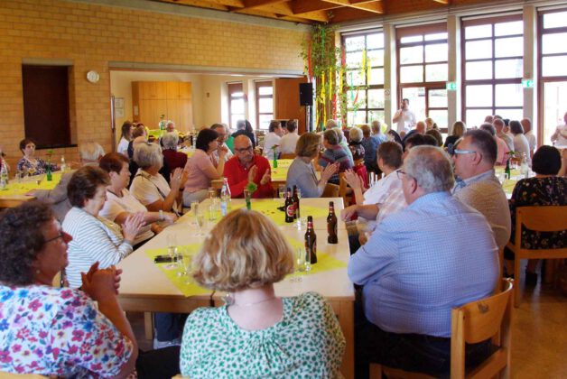 Gründungsfest 2024 - Gefüllter Quettinger Pfarrsaal